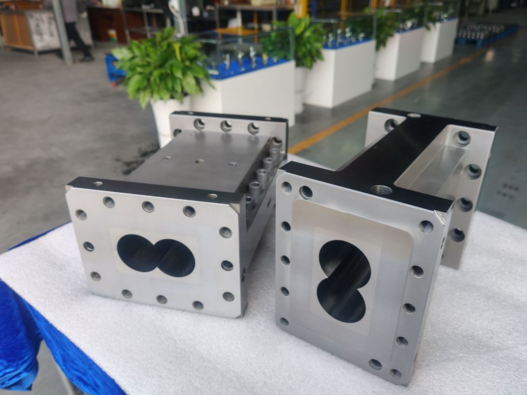 Chất liệu chống mòn Combi Barrel màu kim loại cho PP PVC PA PE Twin Screw Extruder Hot Sellin