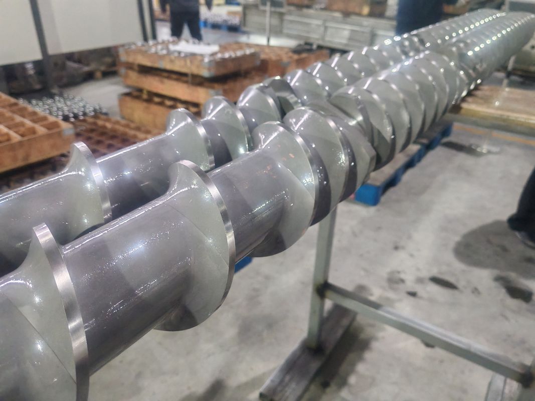 Các đoạn trục vít và xi lanh máy đùn trục vít đôi Berstoff được thiết kế chính xác cho kết quả vượt trội