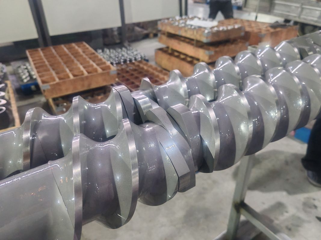 Các đoạn trục vít và xi lanh máy đùn trục vít đôi Berstoff được thiết kế chính xác cho kết quả vượt trội