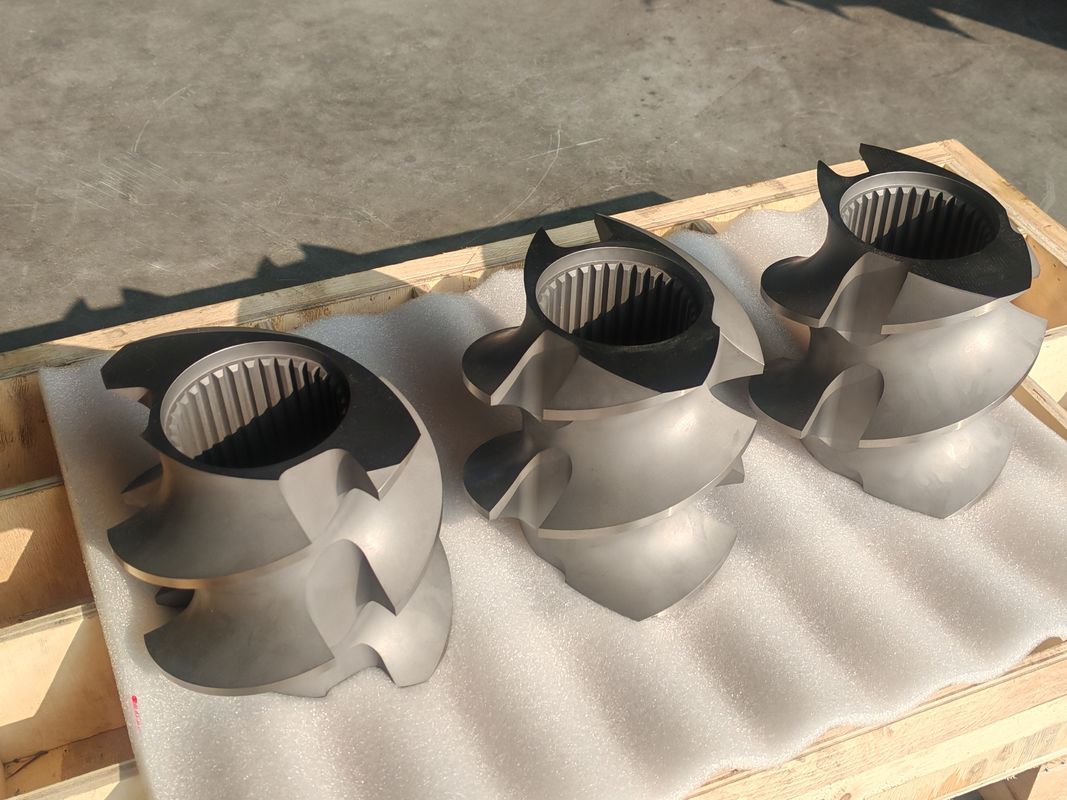 Các bộ phận trục vít của dây chuyền đùn nhựa 60mm-120 Chiều dài trục vít 100rpm-1200 Tốc độ trục vít cho máy đùn trục vít đôi