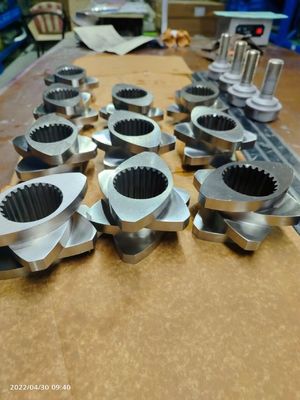 DIN tiêu chuẩn WR14 Twin Screw Extruder Phần Extruder Screw Element